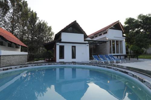 Luxury Private Pool Villa with Jacuzzi Bangalore - Kerala House