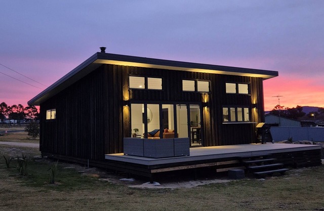 Luxury retreat near Girraween