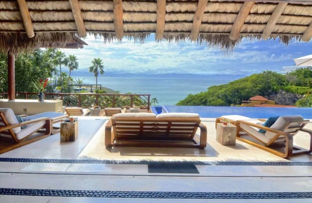 Luxury staffed villa chef included access to beach