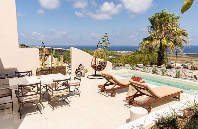 Luxury Santorini Villa | 3 Bedroom Villa | Private Jetted Pool with Sea &.