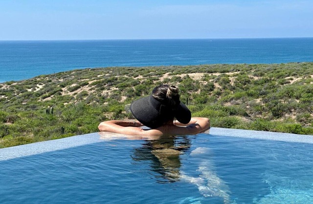 Luxury Seaside Villa For 8 adults Beach-Spa-Pool