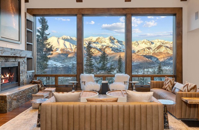 Luxury Ski-in/Ski-out Vacation Home & Private Event Venue