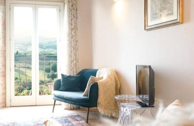 Luxury Townhouse View of Tuscany