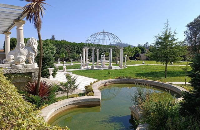 Luxury townhouse with jacuzzi in Guimarães!