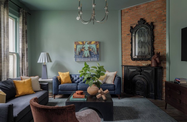 Luxury victorian house 8BD 3.5Bth Game yard