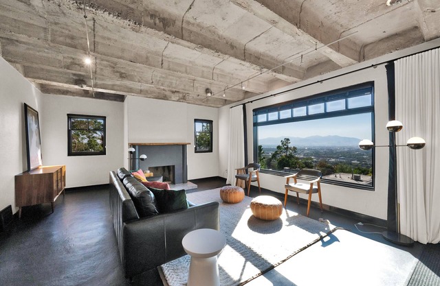 Luxury View- Walkable to Downtown & Convention Center