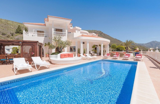 Luxury Villa Adeje Private Heated 10x4m Pool Cinema Disco Panoramic Sea Views