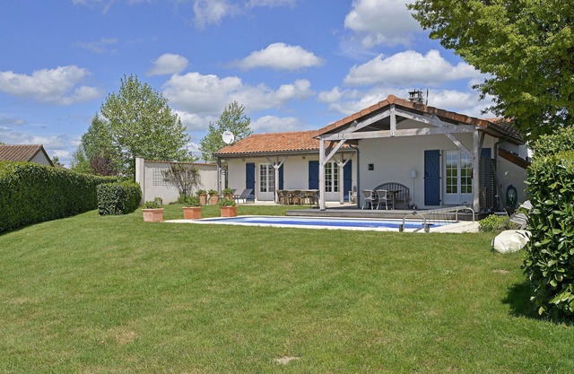 Luxury Villa in France with Pool and Garden
