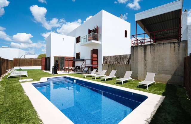 Luxury villa in Sevilla - Pool, Terrace & GameRoom