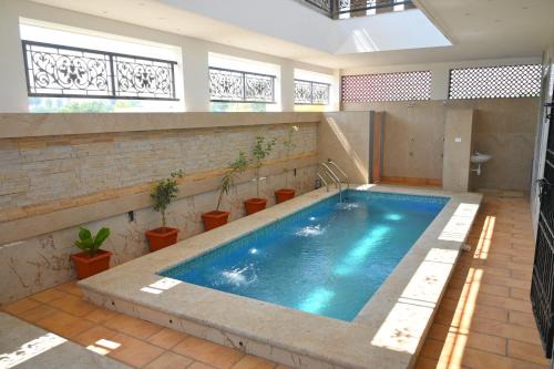 Luxury Villa With pool Near White Town