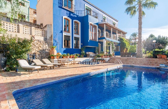 Luxury villa with private pool and fabulous views in authentic Spanish village
