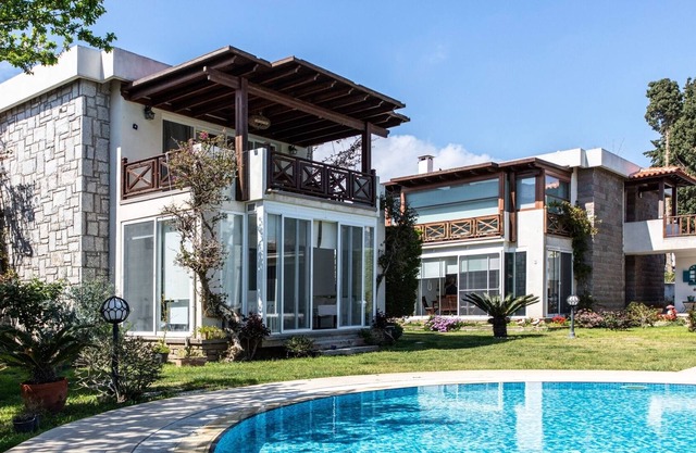 Luxury Villa With Shared Pool in Bodrum Ortakent