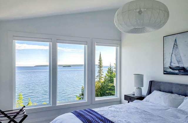 Luxury Waterfront Retreat in Tobermory