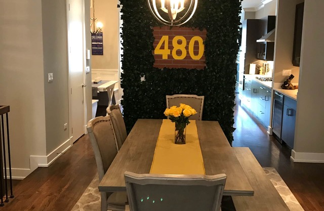 Luxury Wrigleyville condo steps from Wrigley