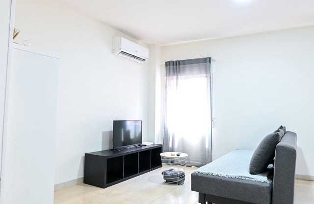 M (MDV1ºA) Cozy Apartment in Vallecas