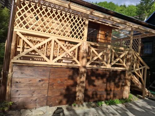 Mały domek nad rzeką, Obidza 381 Łącko