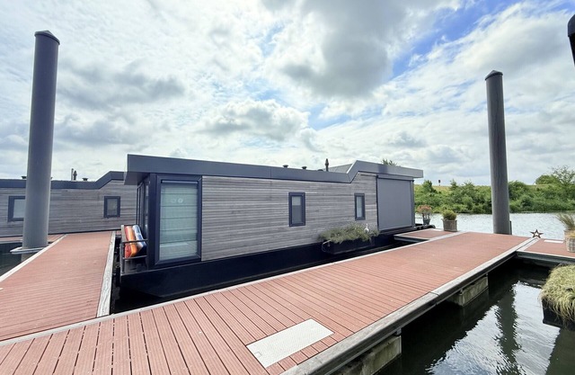 Maasterp - Woonboot 21