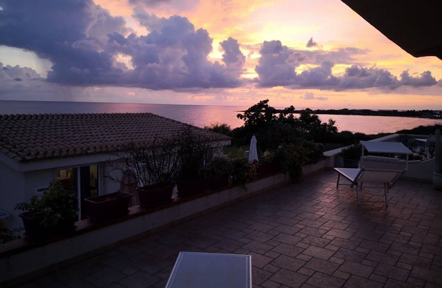 Maestrale apartment, large sea view apartment.