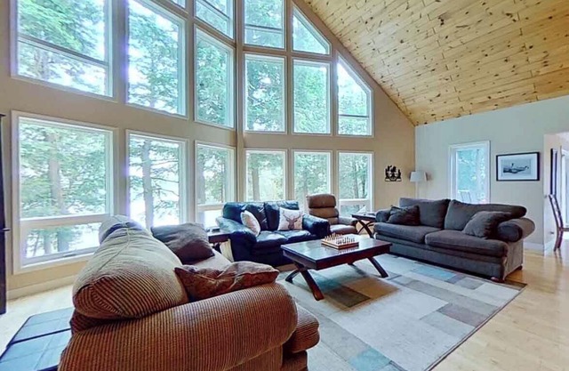 Mag-nificent Cottage