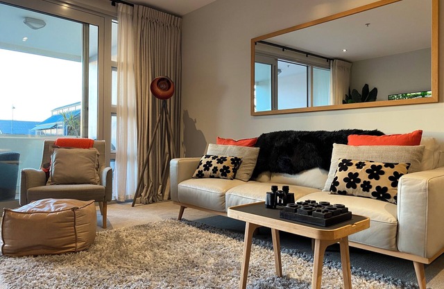 Magic Sunsets & Waterfront Views Apartment