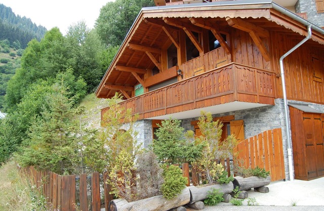 Magnificent chalet with balcony