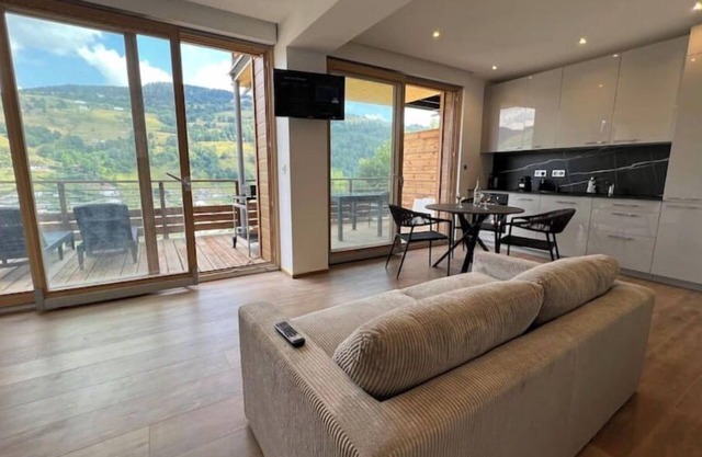 Magnificent 4-star apartment with sauna and terrace in chalet