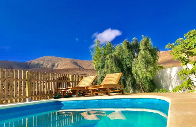 Magnificent villa with private pool in the calm of the natural park