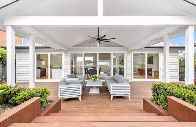 MAGNIFICENT MELBOURNE, SUPERB, MODERN CONTEMPORARY BEACH HOUSE IN BLAIRGOWRIE