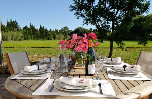 MAGNIFICENT PROVENÇAL HOUSE 6 pers 3 bedrooms garden swimmingpool playground SPA