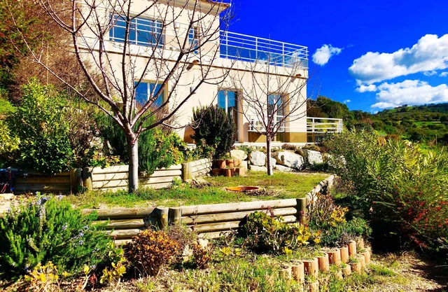 Magnificent T2 on the ground floor with pool in Alata in southern Corsica