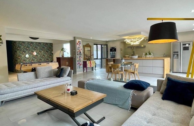 Magnificent Villa Poppies; 2mn walk from the beach, Sea, Garden, Jaccuzi & Table soccer