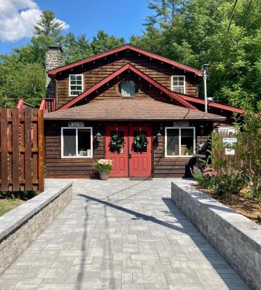 Magnolia Streamside Resort