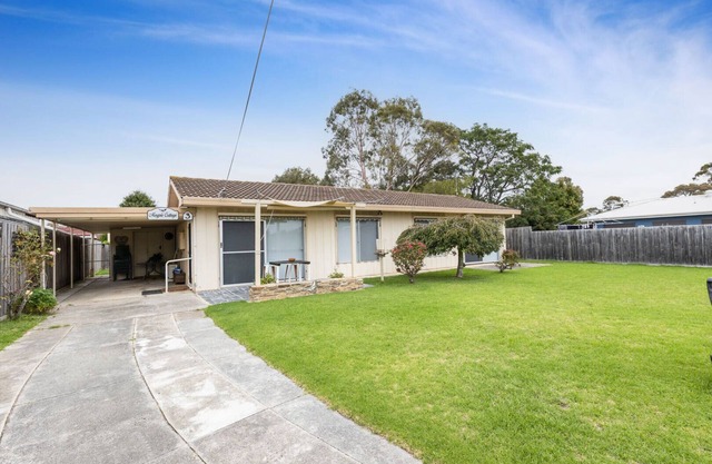 Magpie Cottage would suit a small family, wanting to get away for a weekend