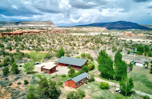 Main House with Private Gate to Canyons of the Ancients Near Mesa Verde NP