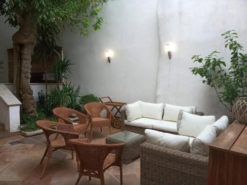 Maison accueillante a Courthezon avec jardin prive