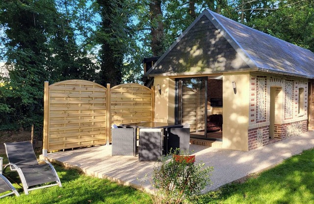 Maison En Normandie "la Hérissonnerie"