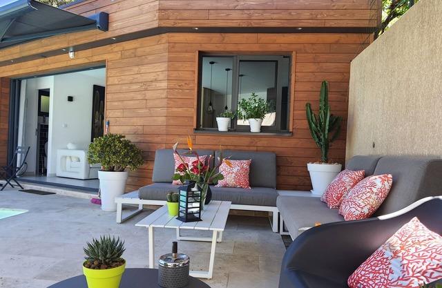 Maison Neuve Moderne Tout Confort Entre Plage et Montagne Avec Piscine Privé