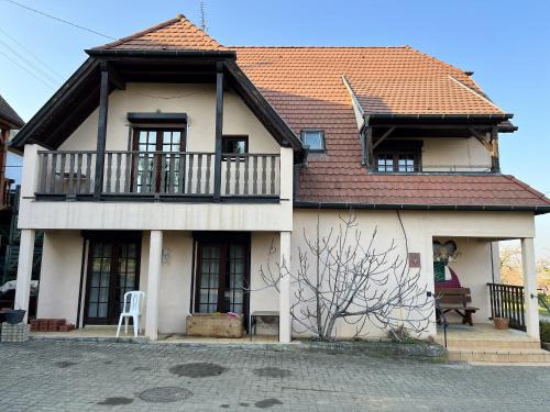 Maison spacieuse pres de Rorschwihr avec parking et balcon