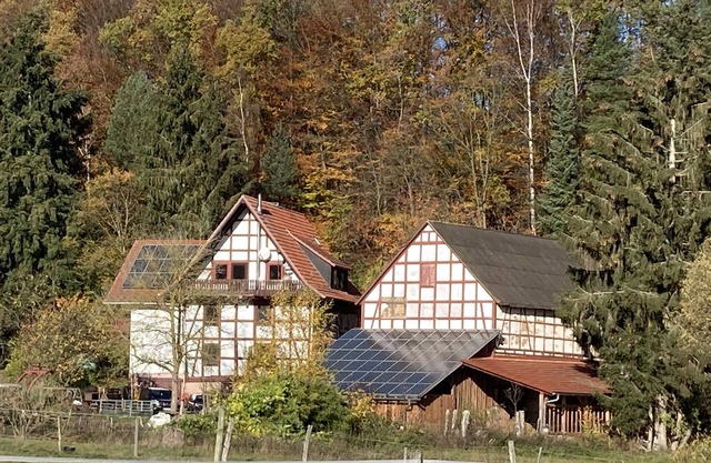 Maisonette apartment in an old half-timbered house on a horse farm in the middle of nature