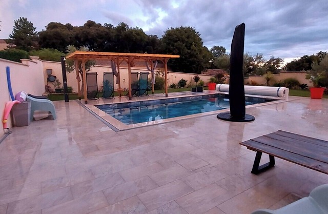 Maisonnette au Carrefour du Vaucluse Drome Ardèche