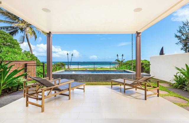 Majestic Mahakea: Oceanfront 4BR Oasis w/Pool & Lanai by Gather