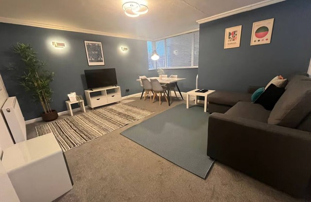 Majestic Modern Mews Apartment | Pass The Keys