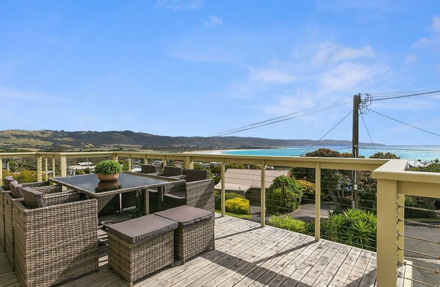 Majestic Views - Boasts stunning 180-degree views