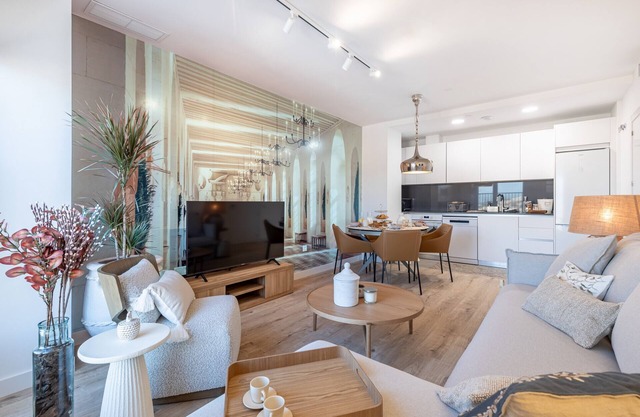 Malaga Skyline 7 Pool & PK Free