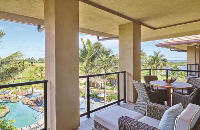 Maliula 3-Bdrm Signature, Penthouse-style with Ocean View Lanai