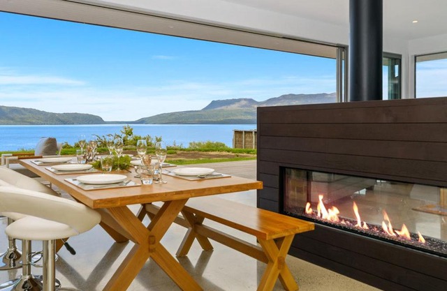 Mana Sarovar - Lake Tarawera Home