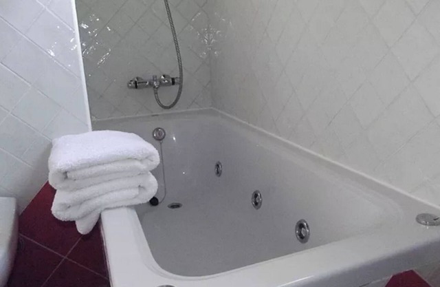 Manganese House - La Mina Rural