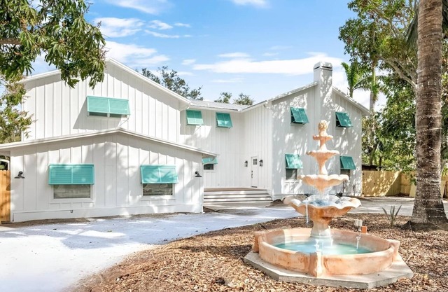 Mango Manor - Massive 6BR 8 Bath Salt Pool Hot Tub Theater Gym By AMI Beaches