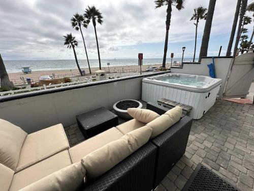 Manhattan Beach Beachfront On The Strand