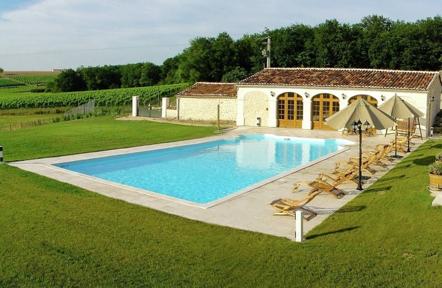 Mansion in Saint-Preuil with Pool & Sauna
